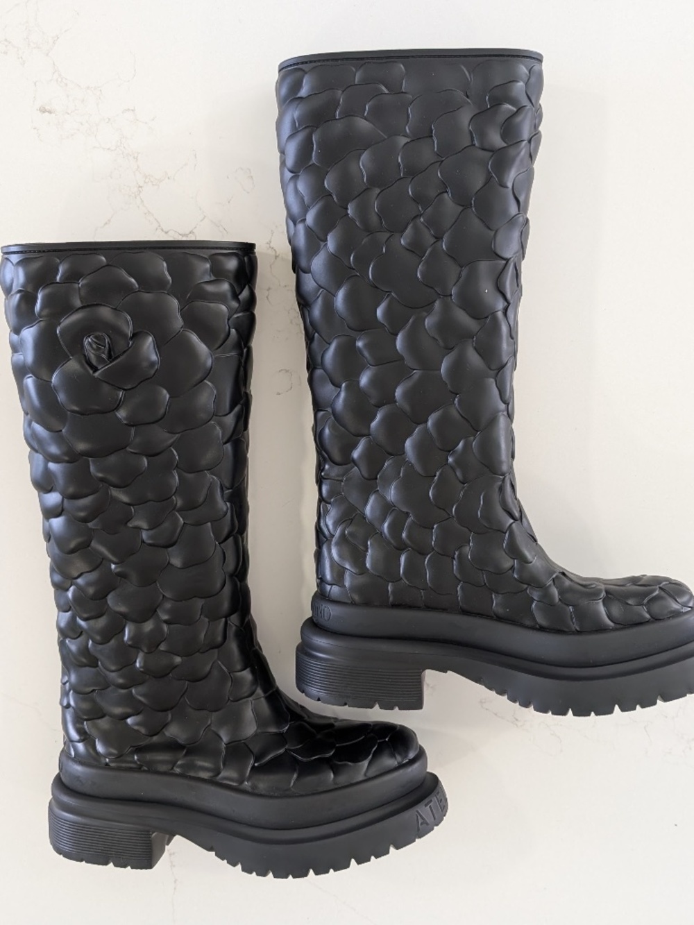 Valentino Garavani Atelier 03 Rose Edition Rain Boots Black Size 40 3D Petal New
